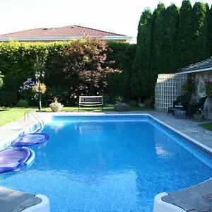The Stone Hedge Bed & Breakfast
